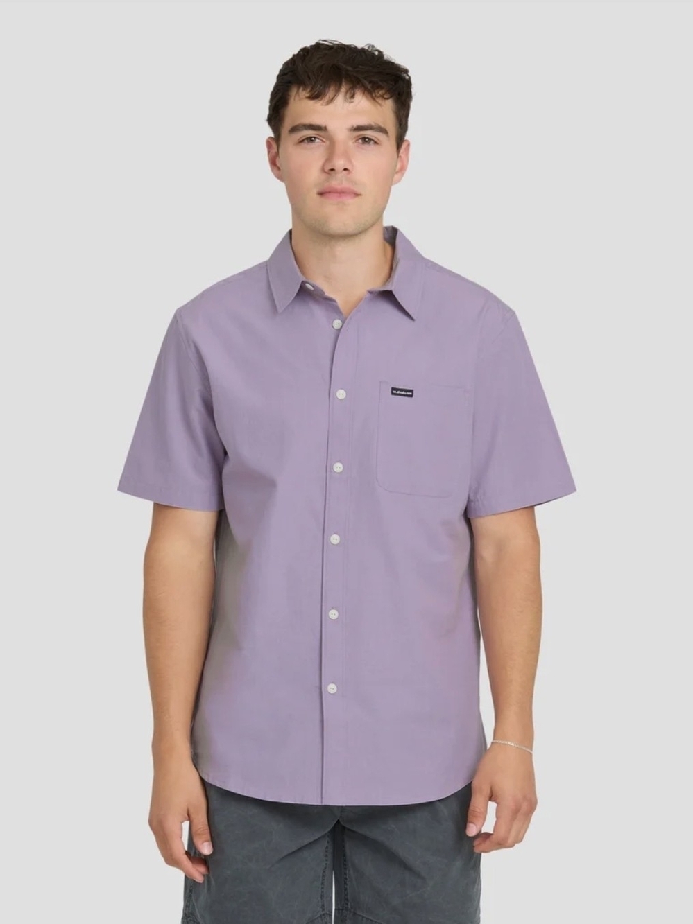 Quicksilver Men's Shore Break Classic Short Sleeve Woven Button Up Shirt Small